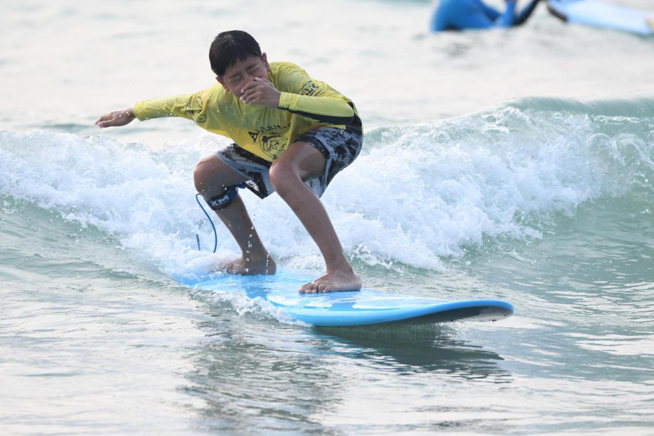 Hotel Baan Andaman Sea Surf Patong Esterno foto