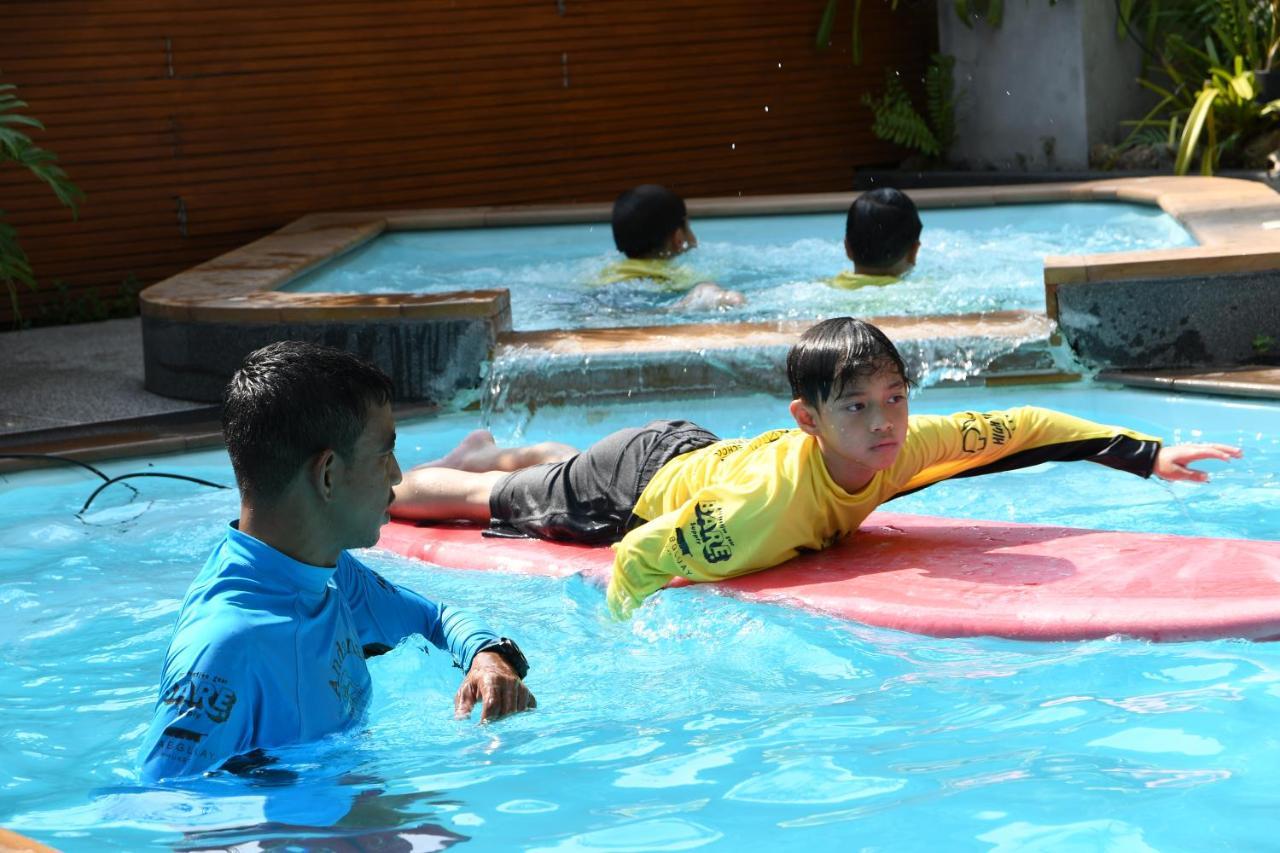Hotel Baan Andaman Sea Surf Patong Esterno foto