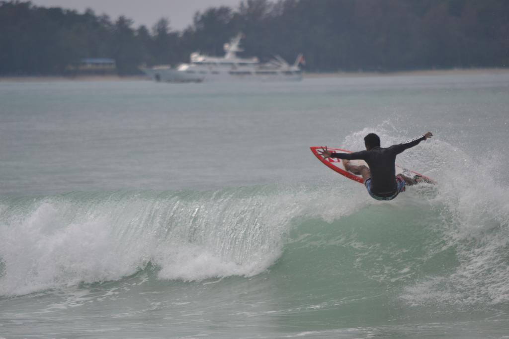 Hotel Baan Andaman Sea Surf Patong Esterno foto