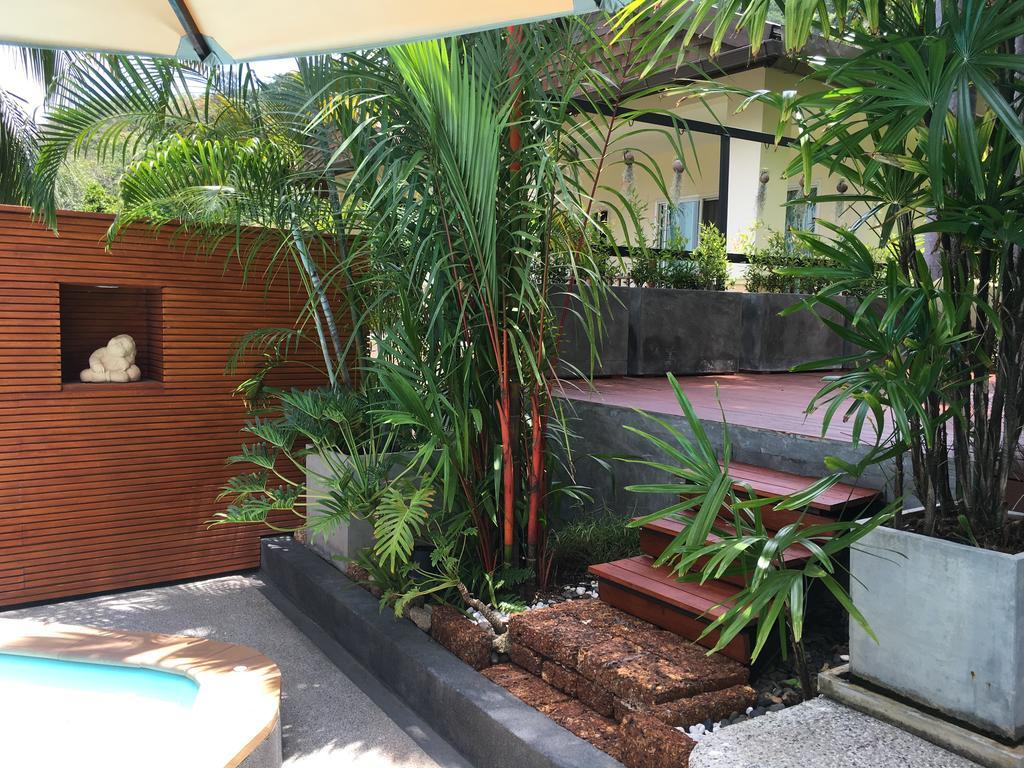 Hotel Baan Andaman Sea Surf Patong Esterno foto