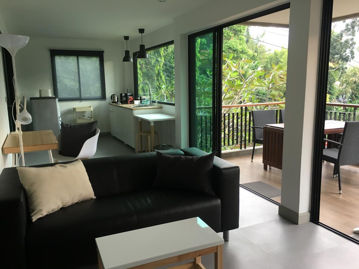 Hotel Baan Andaman Sea Surf Patong Esterno foto