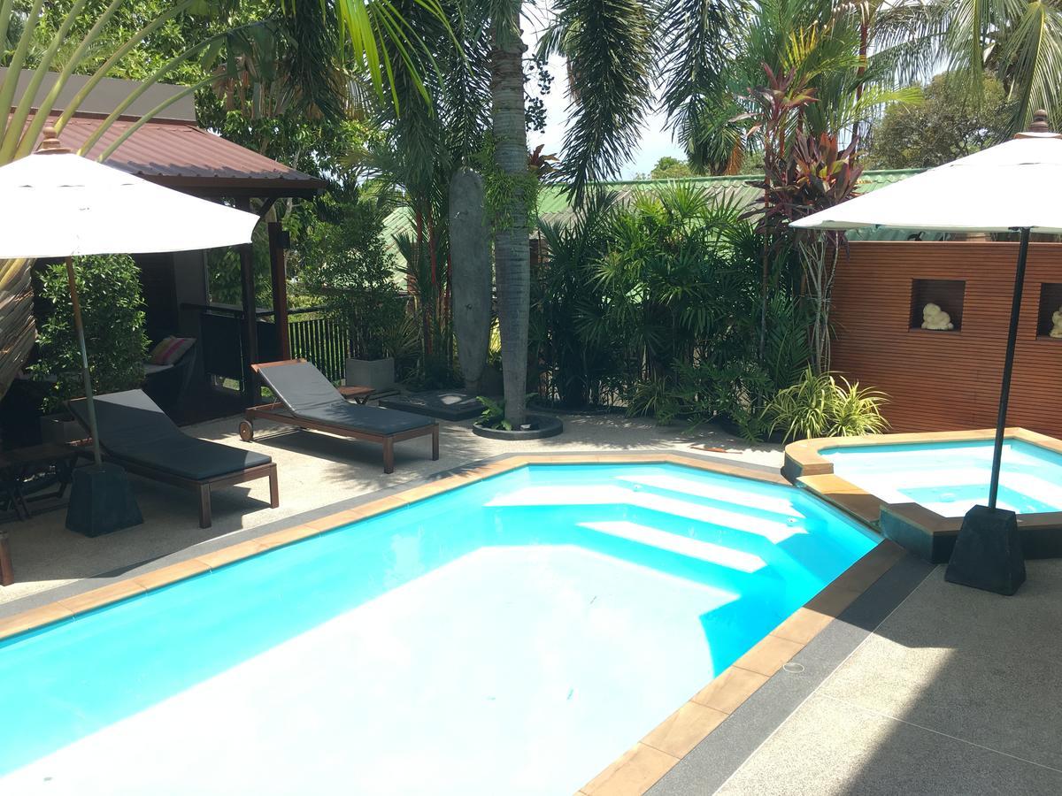 Hotel Baan Andaman Sea Surf Patong Esterno foto